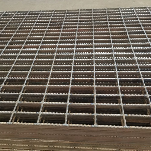 光伏電站檢修通道鋼格板鋼格柵有什么優(yōu)點(diǎn)