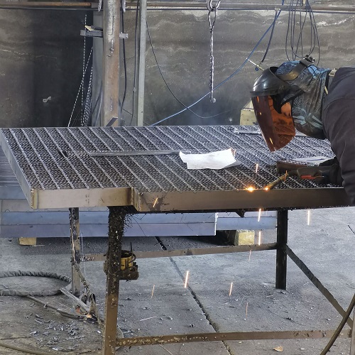 鋼格板采購避坑指南：這5個參數不懂，小心被坑！