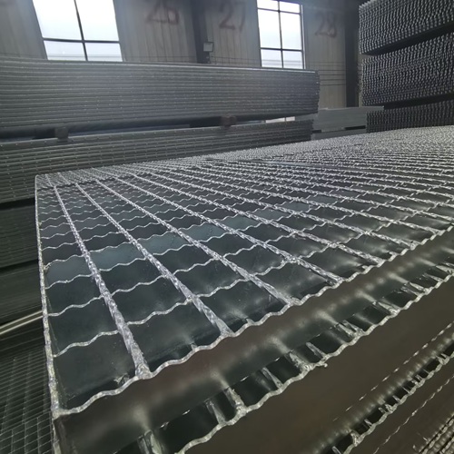 鋼格板在橋梁橋面鋪設中的表現